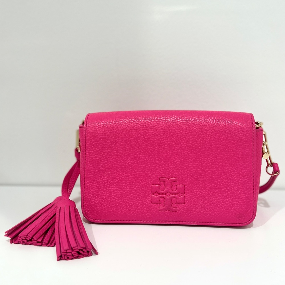 Tory Burch Pink Gold Pebbled Women’s Crossbody Bag with Adjustable Strap